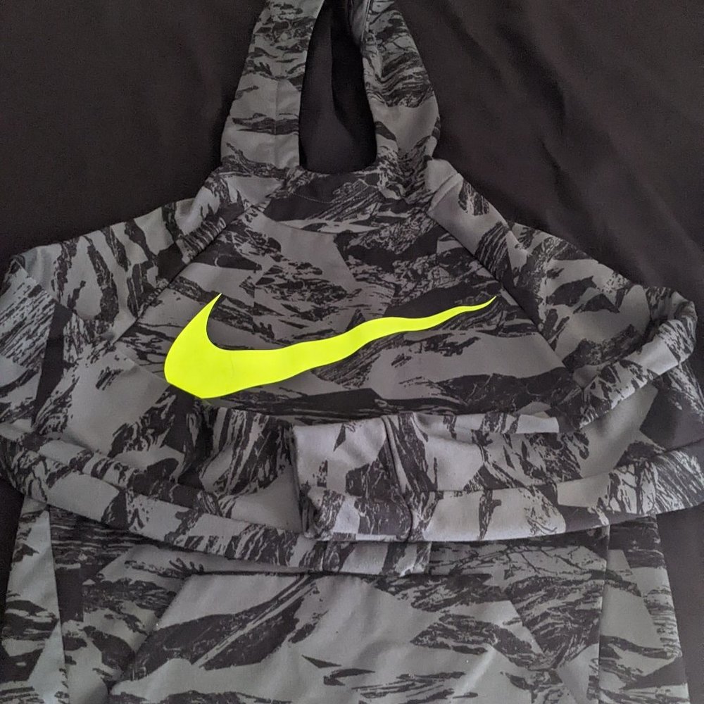 Nike pullover